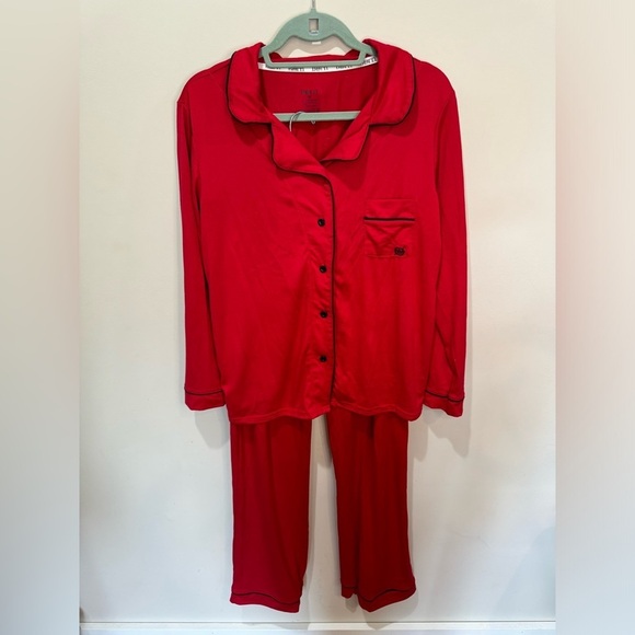 BORN Red Notch Collar Pajama Set With Piping Detail Sz M - Picture 1 of 11